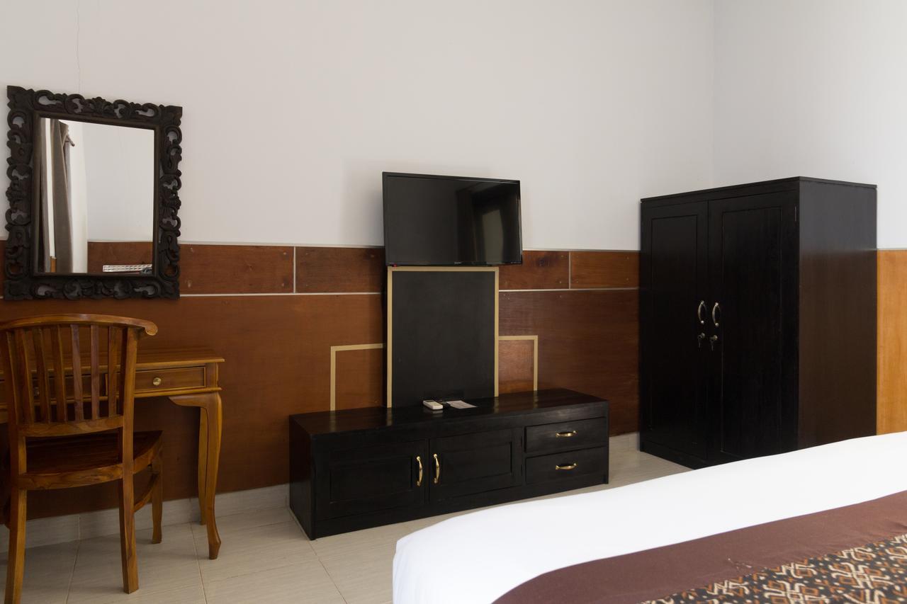 Отель The Yogasari Seminyak Экстерьер фото