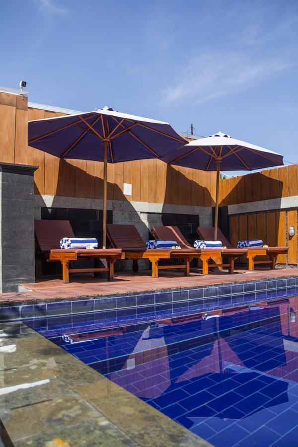 Отель The Yogasari Seminyak Экстерьер фото